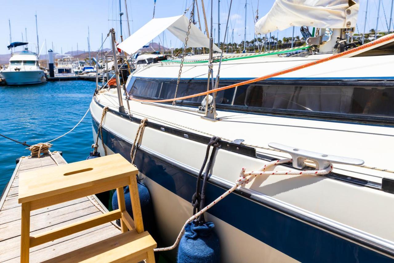 Seaside Chill-Out Stay On A Sail Yacht 卡列罗港 外观 照片
