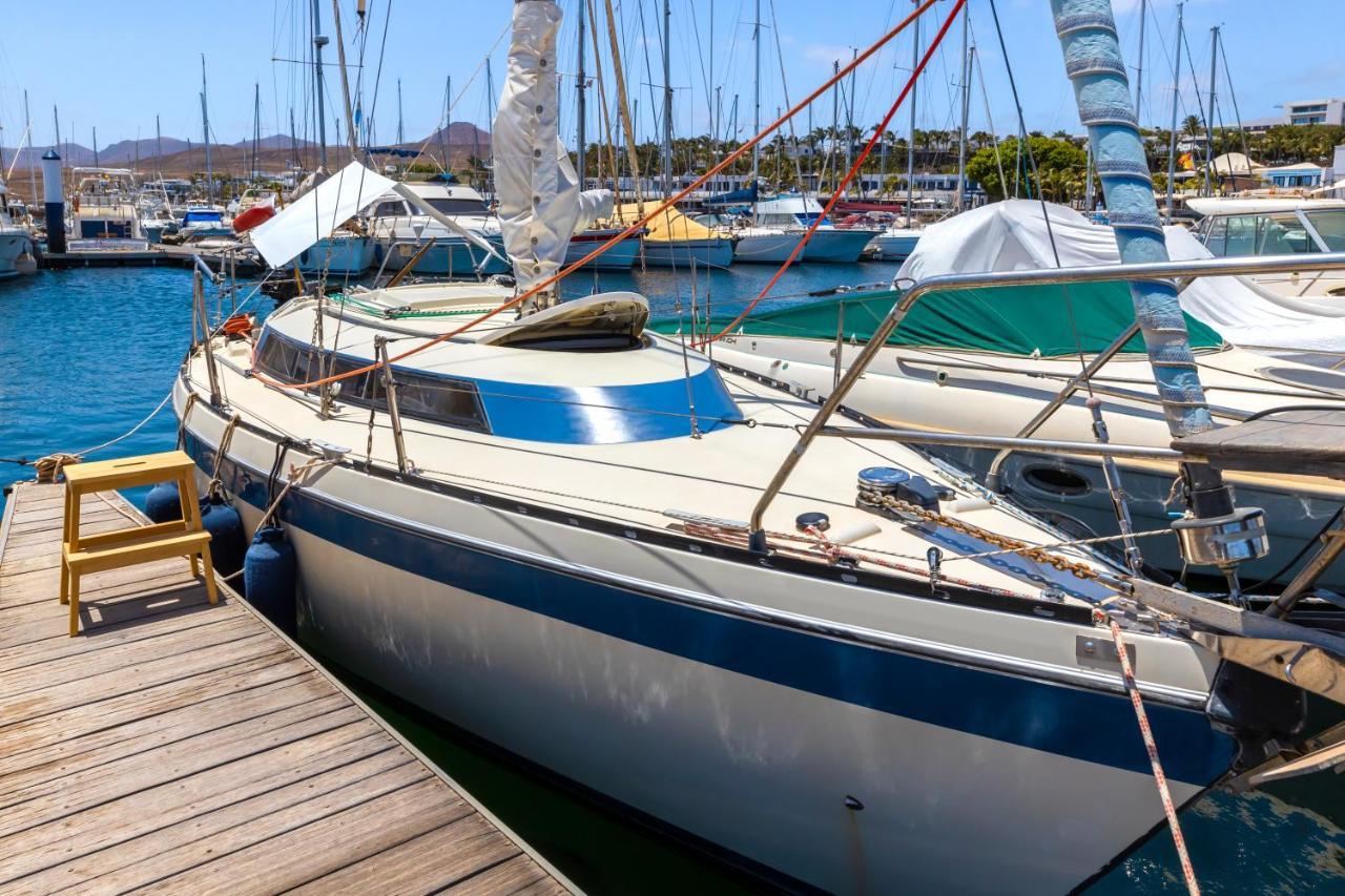 Seaside Chill-Out Stay On A Sail Yacht 卡列罗港 外观 照片